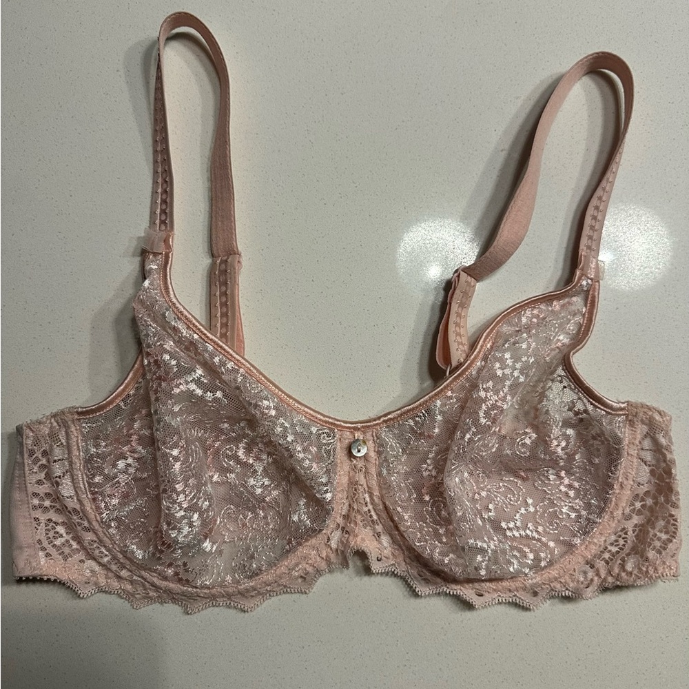 Lace Underwire Bra in Pink